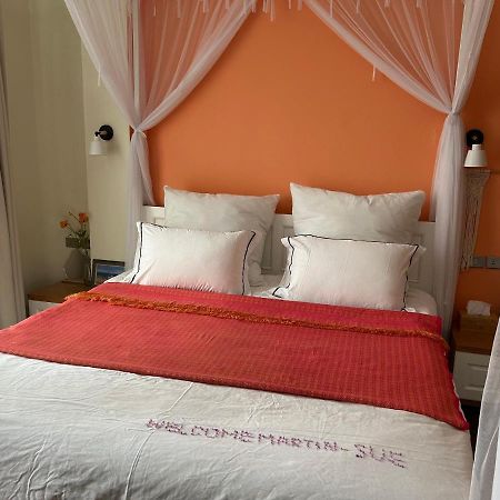 Chez Madame Binh Bed & Breakfast Hanoi Exterior foto