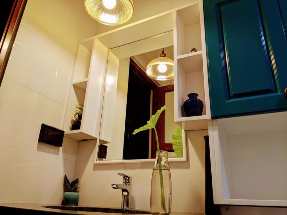 Chez Madame Binh Bed & Breakfast Hanoi Exterior foto