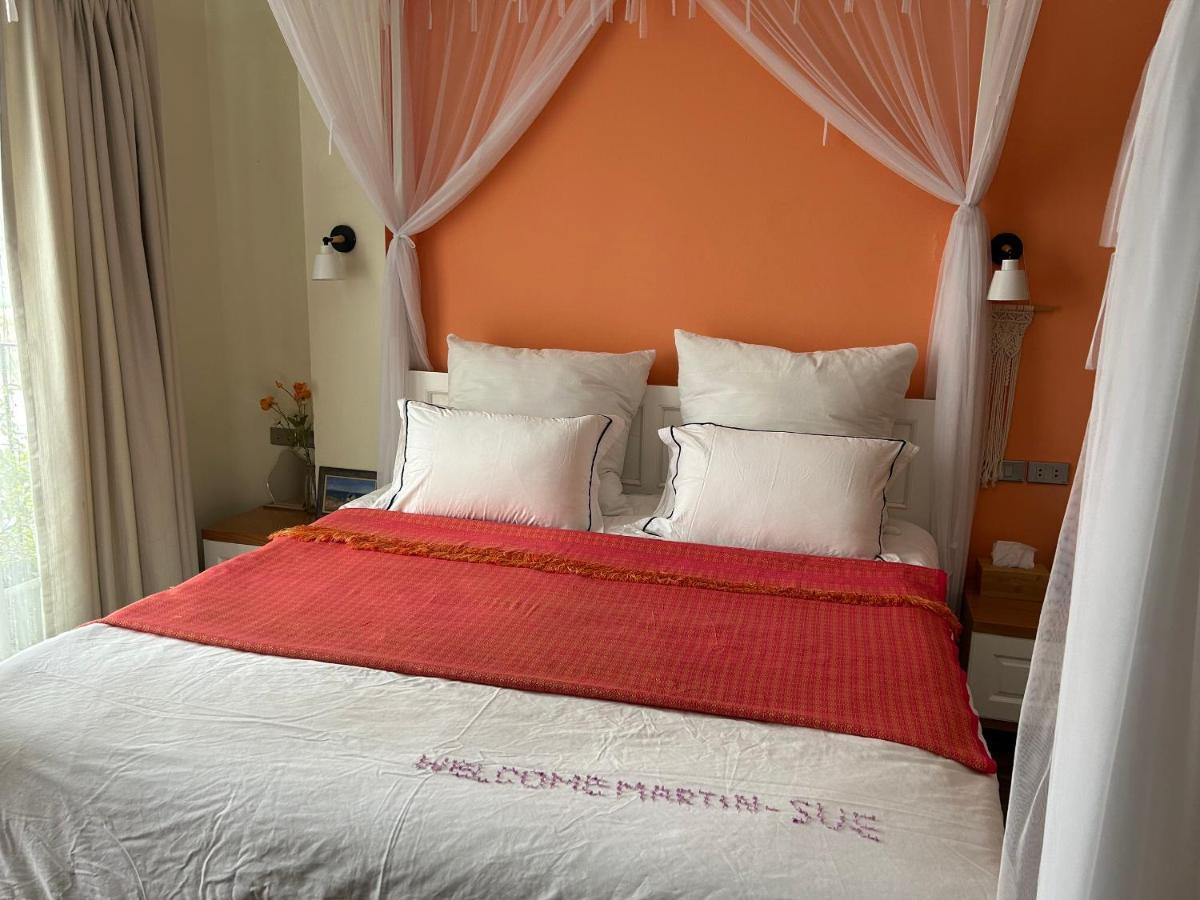 Chez Madame Binh Bed & Breakfast Hanoi Exterior foto